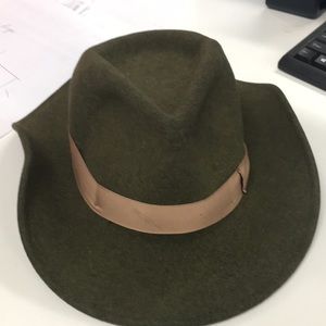 Meet your Posher, George